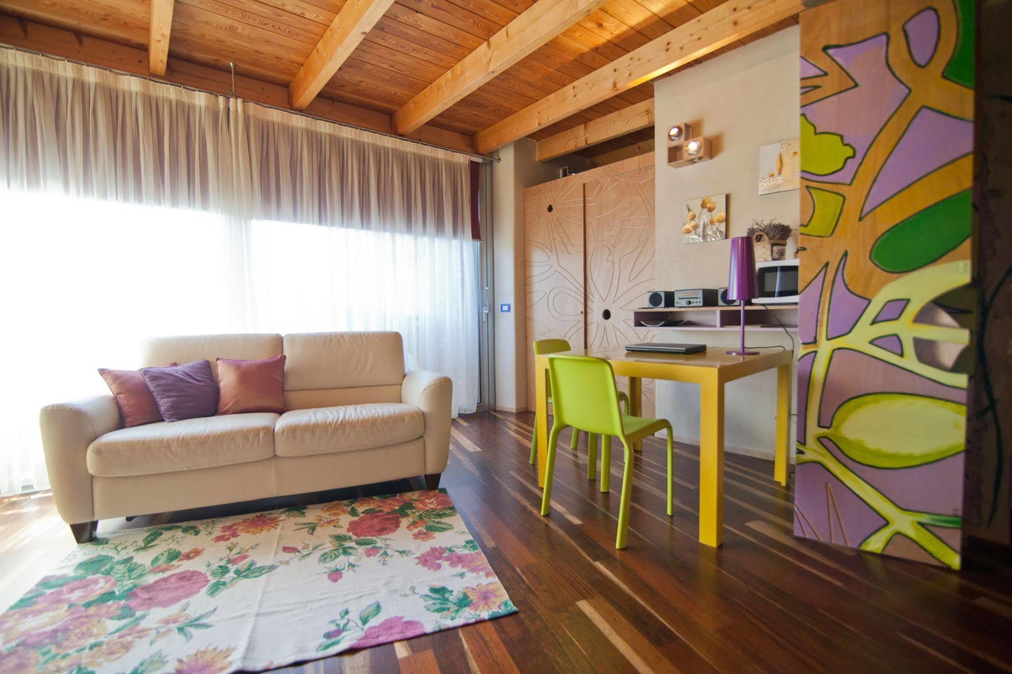 Dimora Le Nove Fate Hotel Bergamo Exterior photo